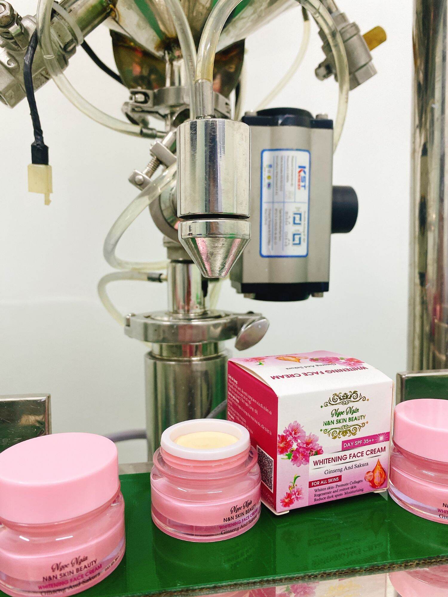 FACE HỒNG SÂM & HOA ANH ĐÀO ( DƯỠNG TRẮNG NHANH BAN ĐÊM )