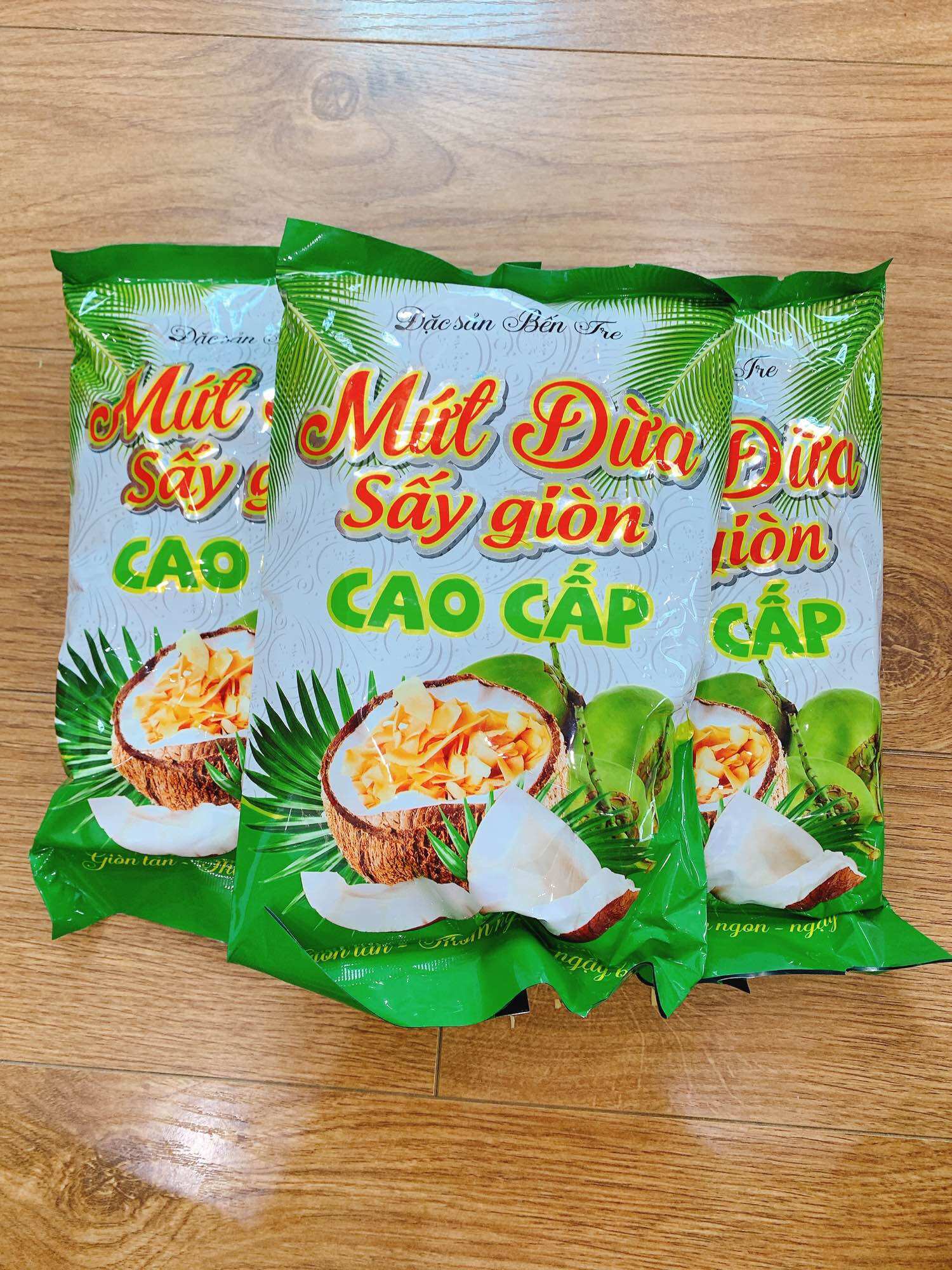 Dừa khô sấy giòn đặc sản Bến Tre thơm ngon giòn gói 200g