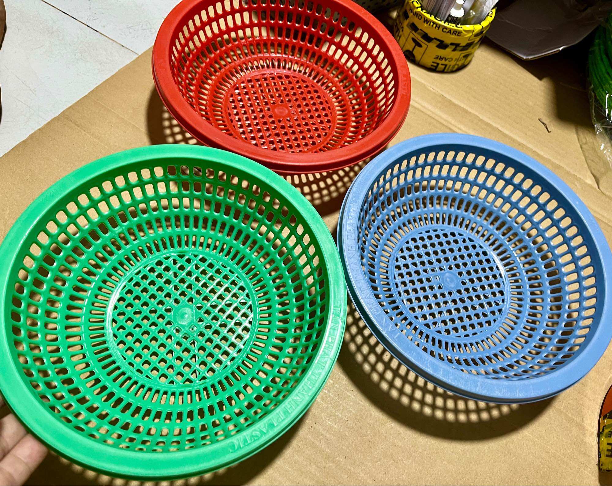 Set 10 rổ NHỎ Mini Nhiều màu (Rổ lổ Dày, Lổ Thưa rộng: 20cm)