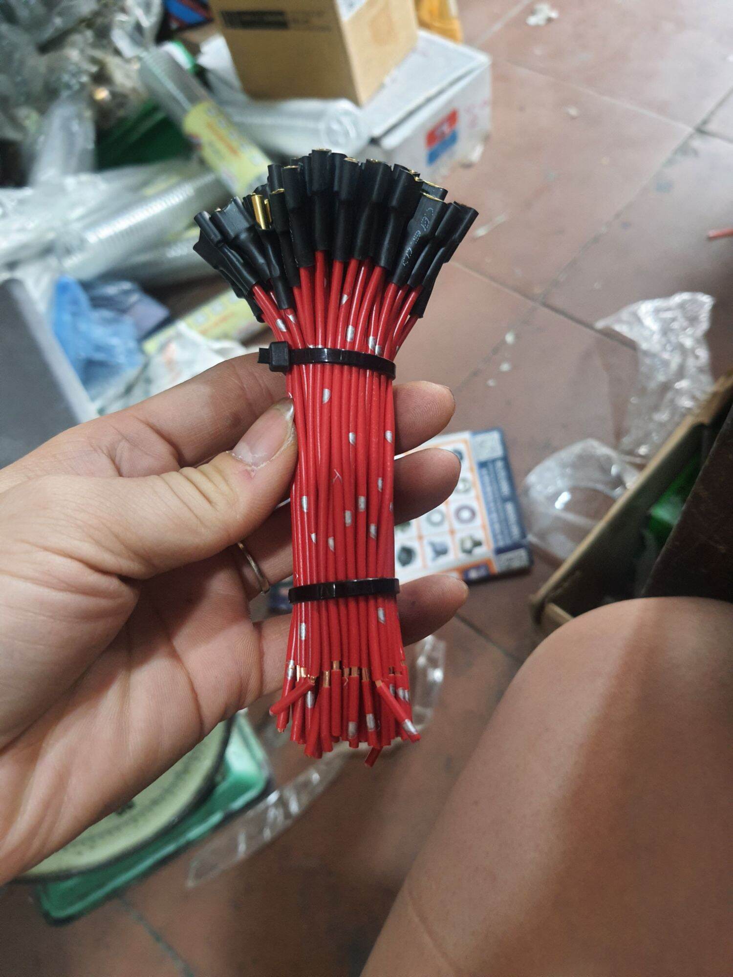 Rắc cắm dẹt rắc cắm còi , rắc rơ le rắc đèn loại tốt chân đồng xịn