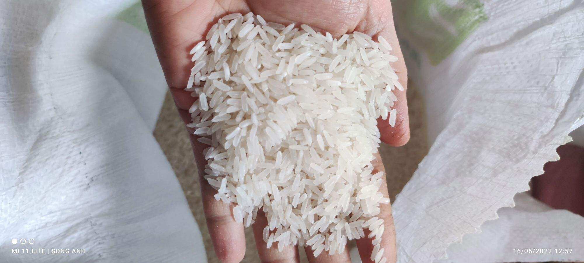 2 kg gạo Dứa thơm dẻo.