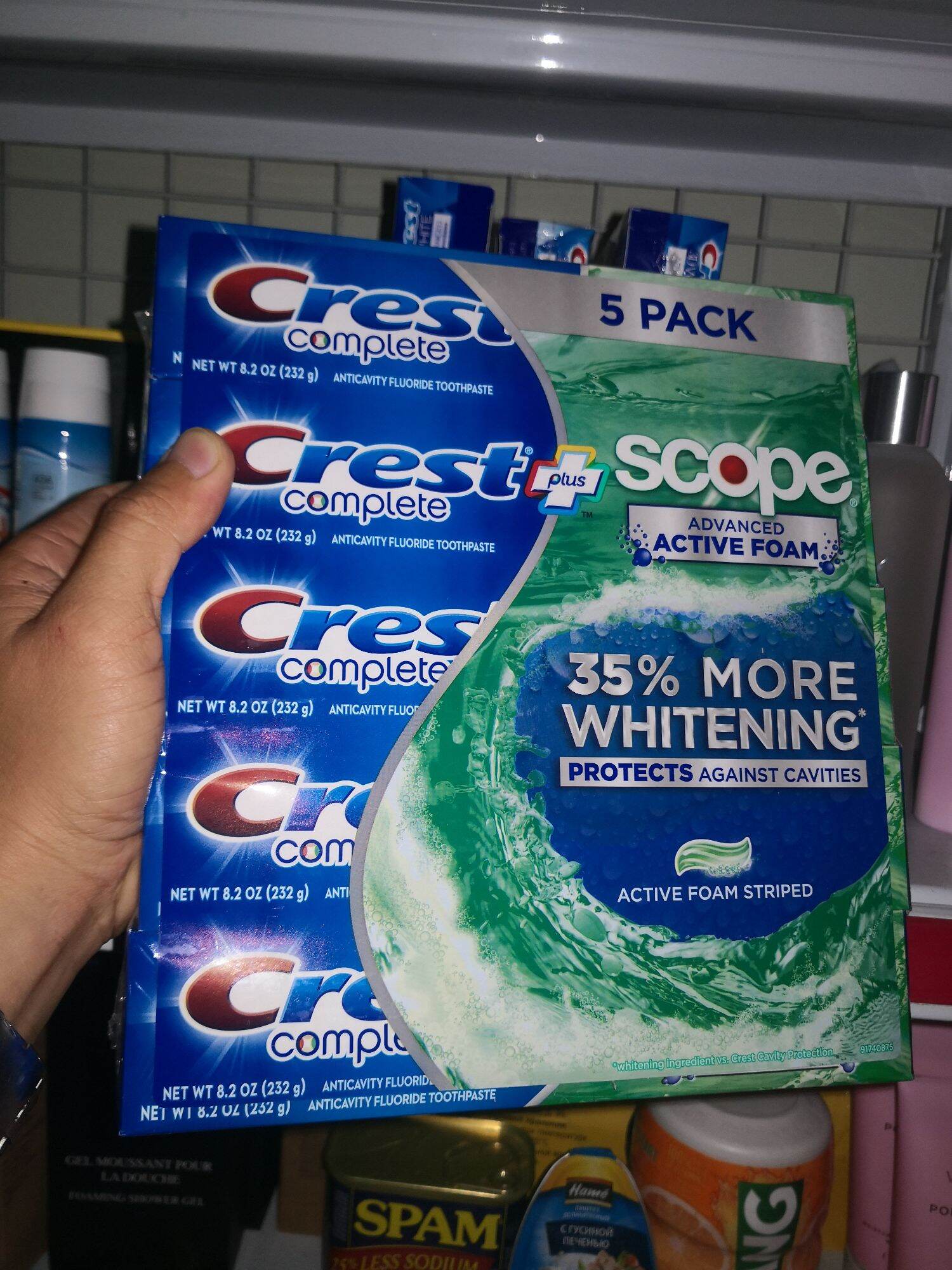 Kem đánh răng hương bạc hà crest complete extra white 35% 232g