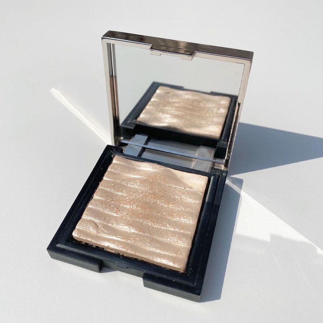 Phấn highlight clio prism air highlighter
