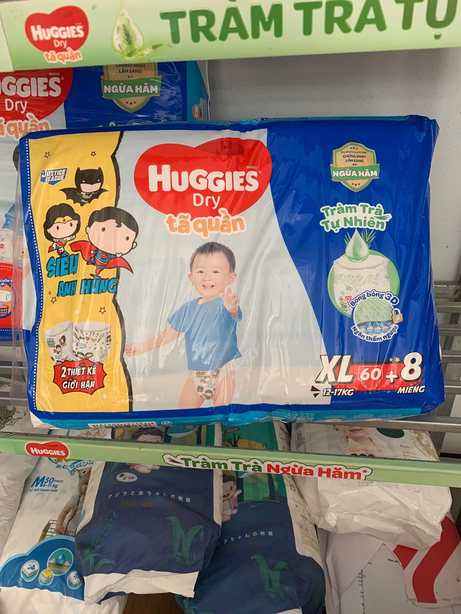 Bỉm Huggies quần Xl 62+8 siêu anh hùng