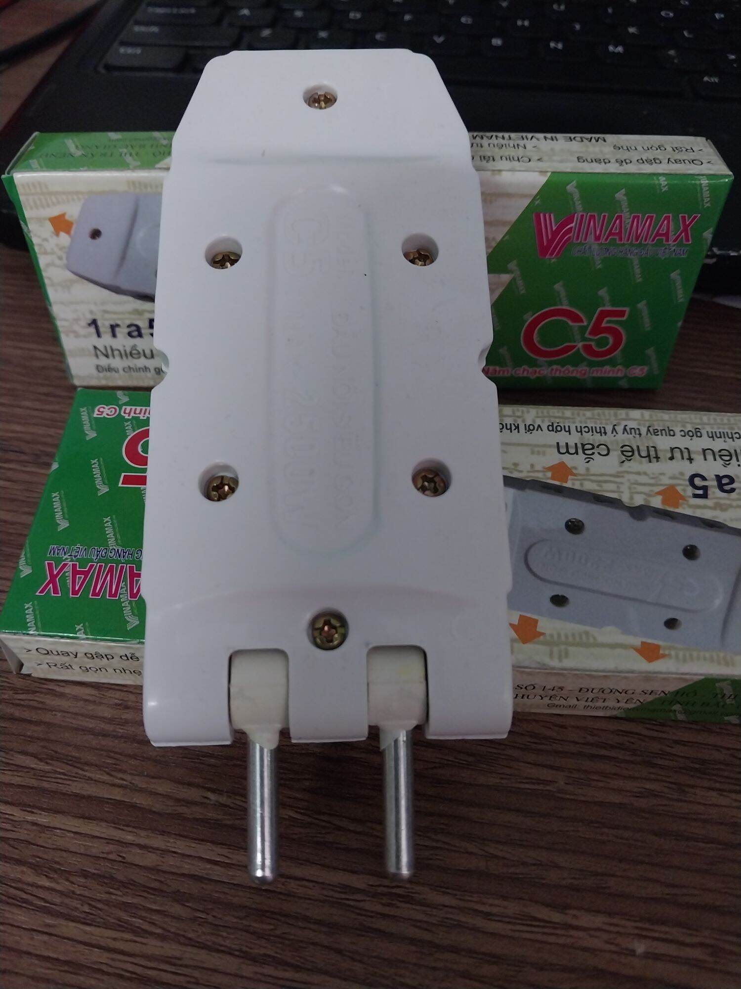 Ổ cắm chia 5 thông minh - 1 ra 5 vinamax. nhiều tư thế cắm chịu tải lên tới 2500w