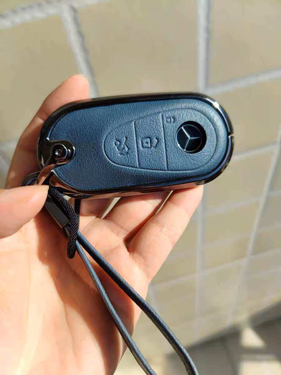 MÓC ỐP KHOÁ MERCEDES 2023
