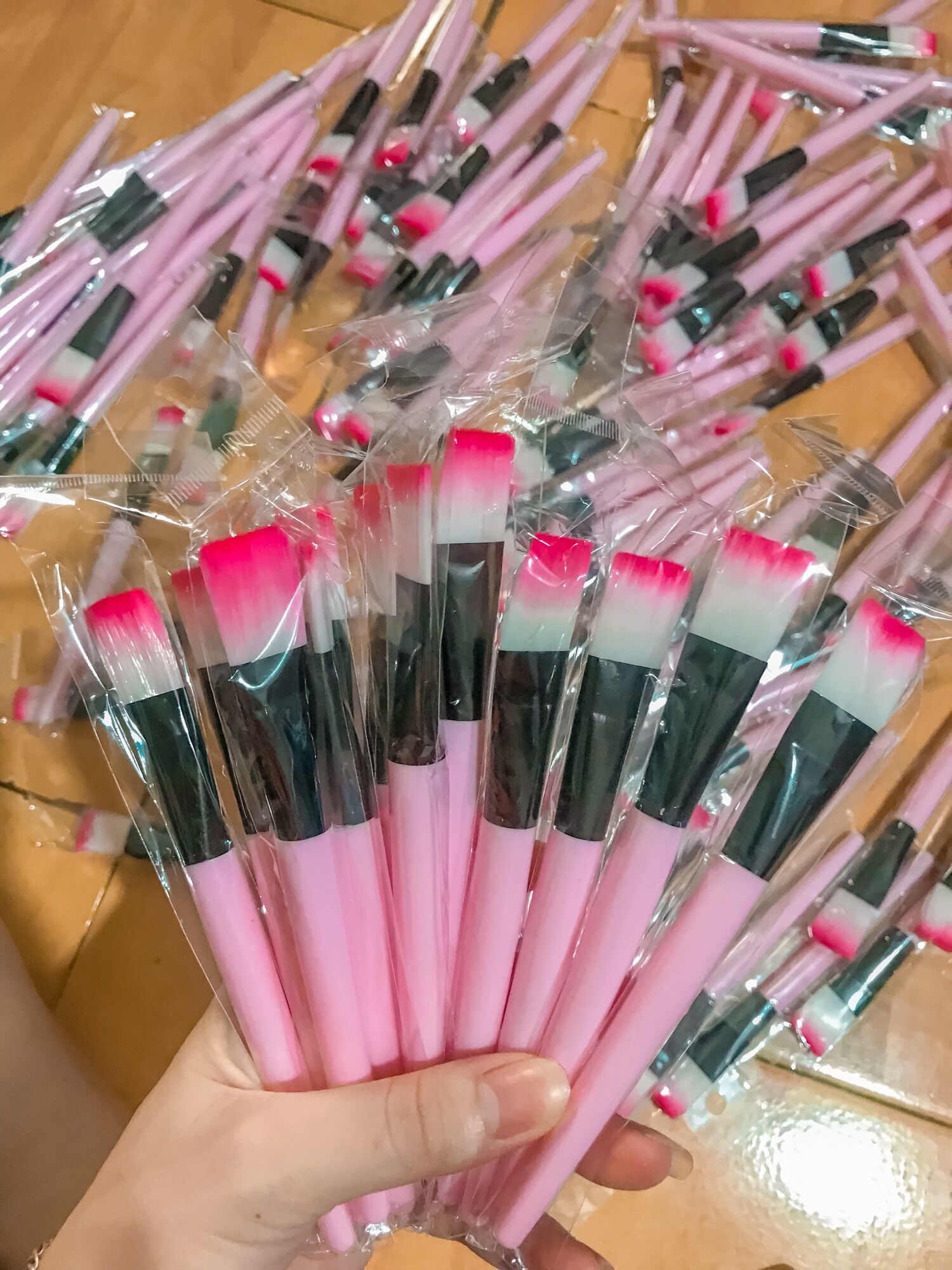 Mặt Nạ Vàng 24k tặng cọ