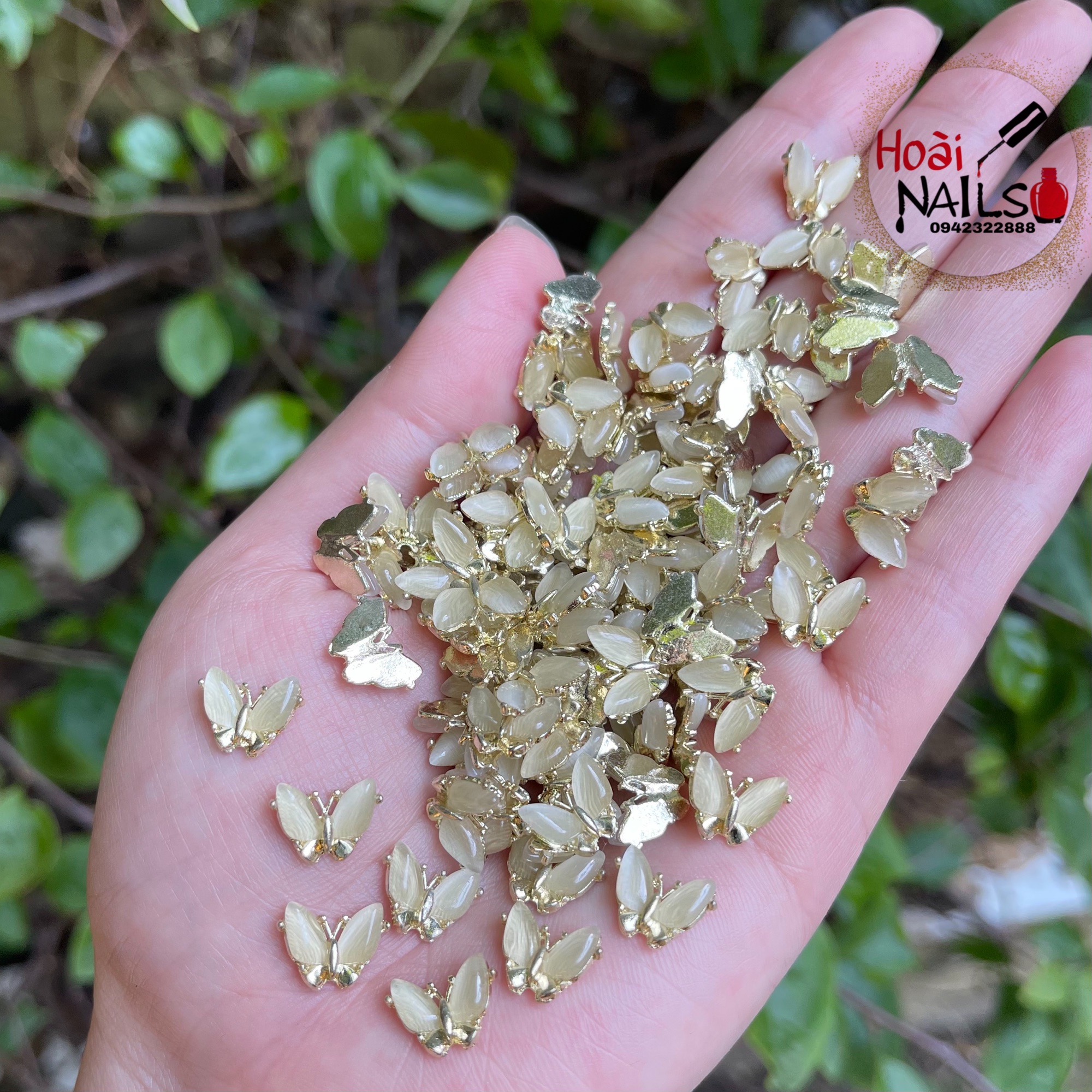 Charm bướm đính móng cánh to nhỏ (giá 1 chiếc)