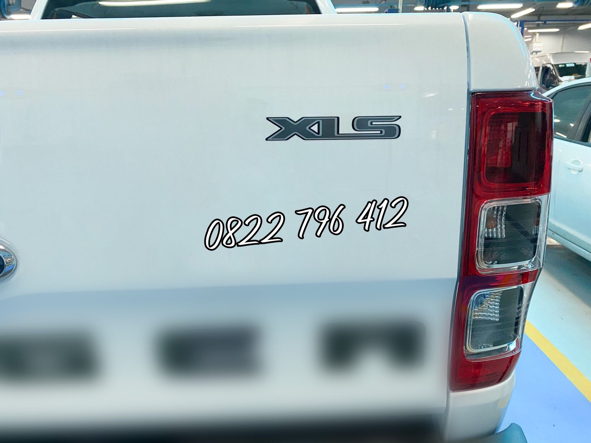 Tem chữ XLS sau xe ranger. Tem XLS