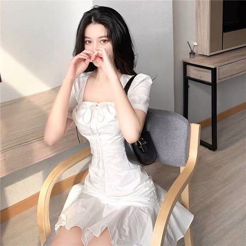 Đầm cổ vuông đuôi cá thắt nơ ngực