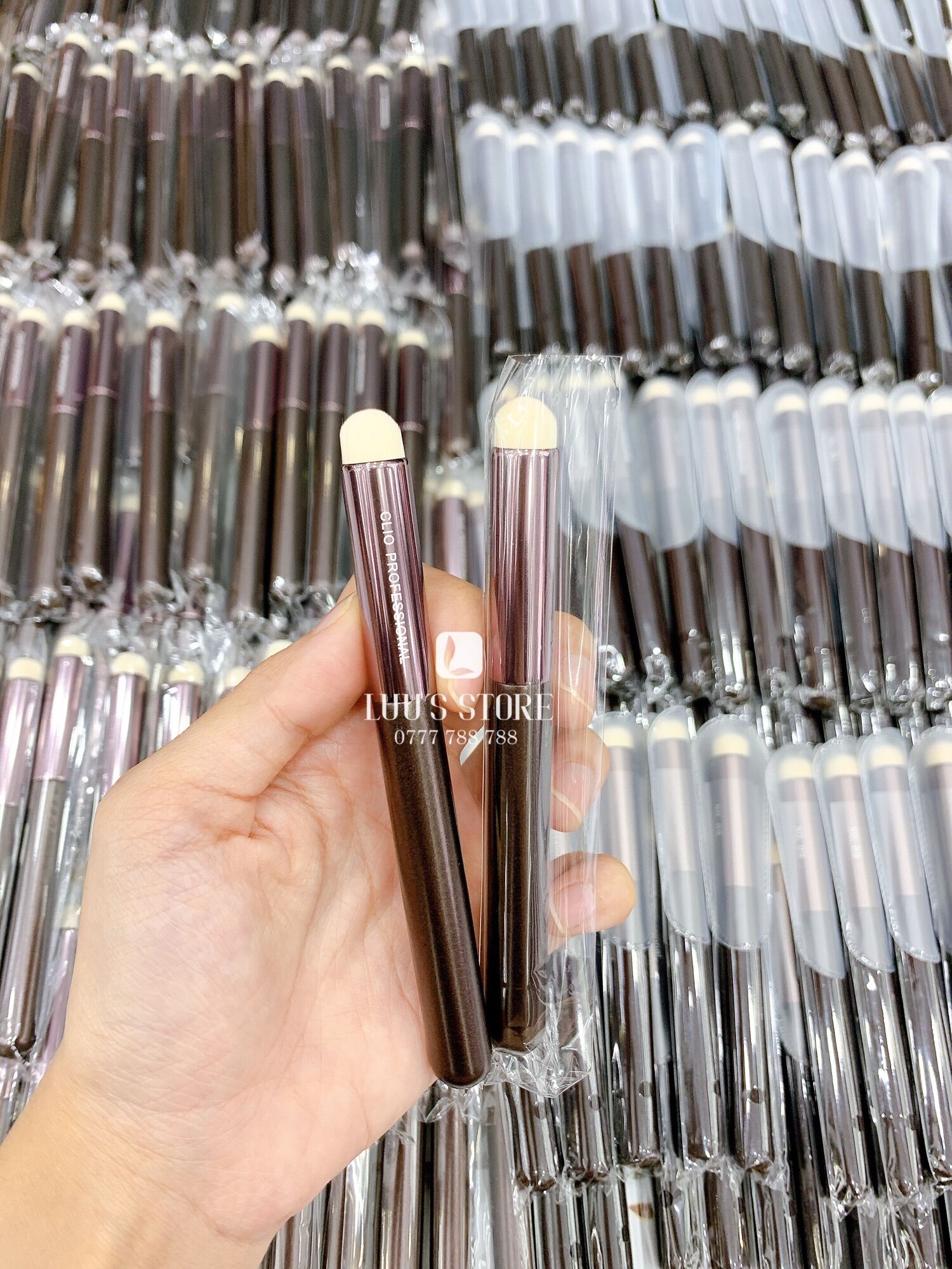 Cọ Môi Clio Đầu Tròn