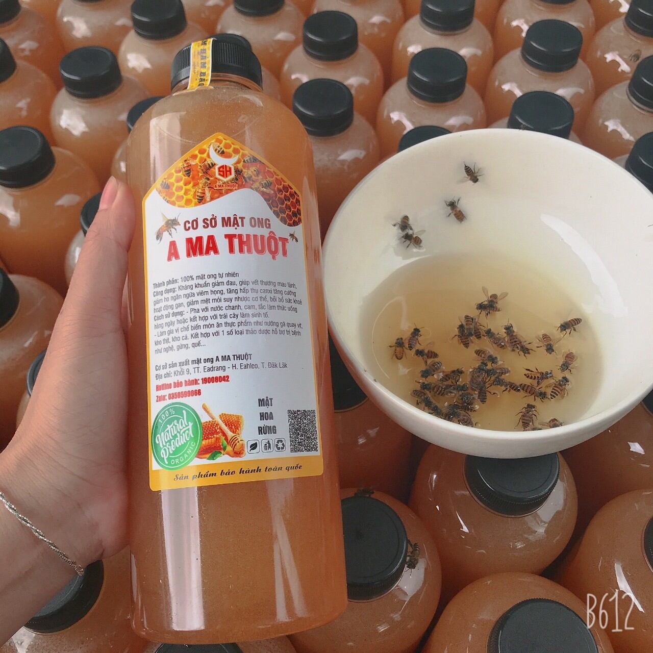 Mật ong nguyên chất hoa cafe, 1 chai 1000ml (đền tiiền gấp 10 lần nếu phát hiện mật giả)