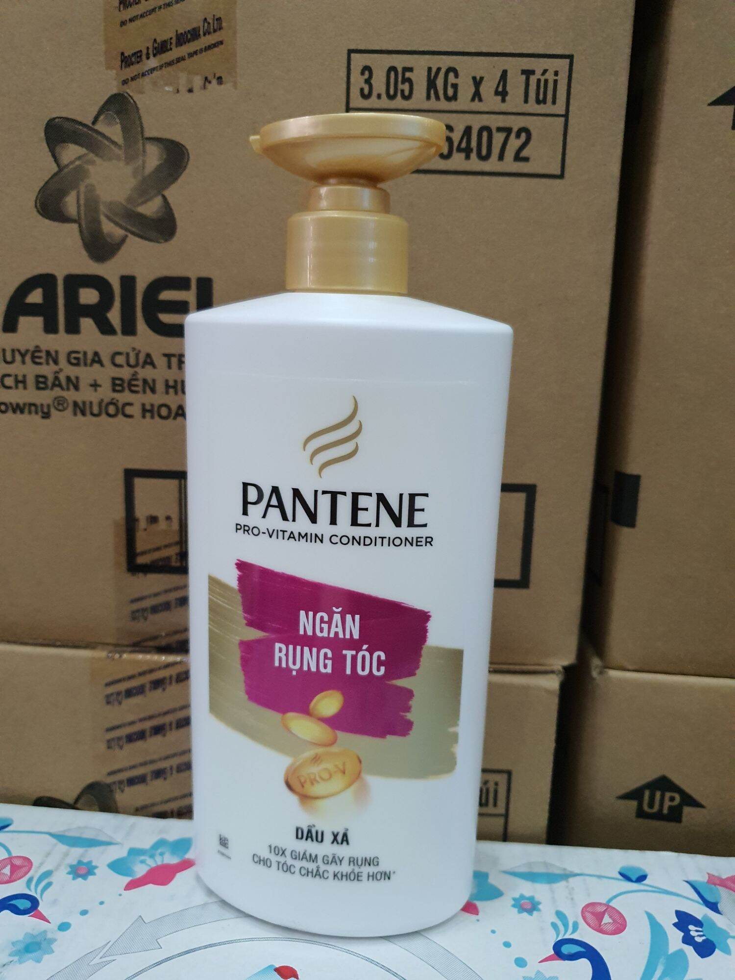 Dầu xả PANTENE ngăn rụng tóc 650G SX 03/2024