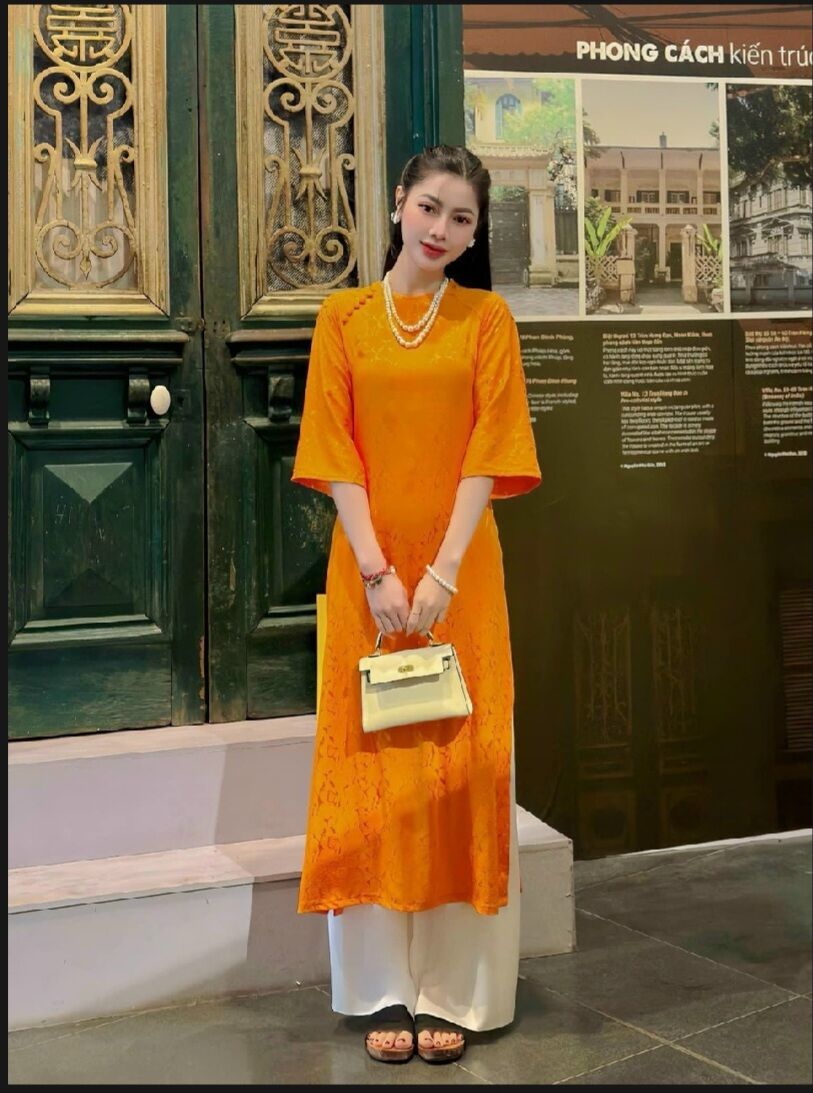Áo dài gấm tơ suông mặc tết (chỉ áo)