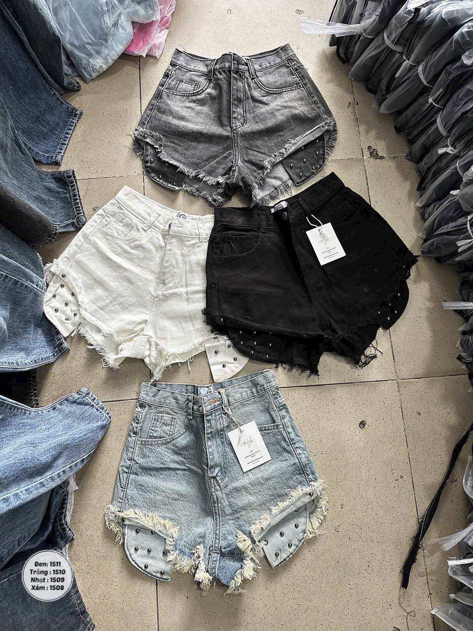 Quần short jean rách lưng cao lộ túi cá tính