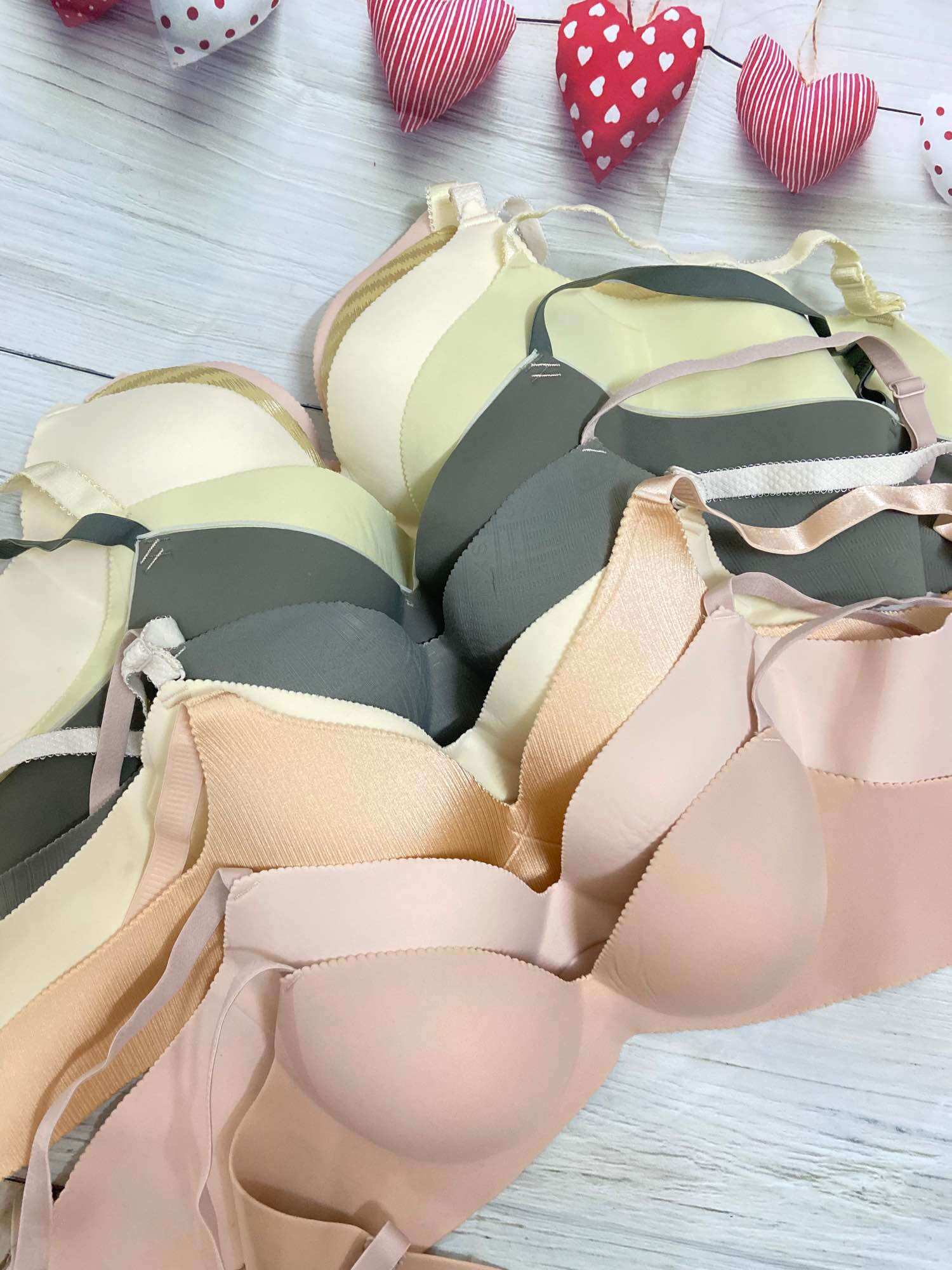 áo lót nữ - áo ngực su đúc đệm vừa hàng nhật mã 017