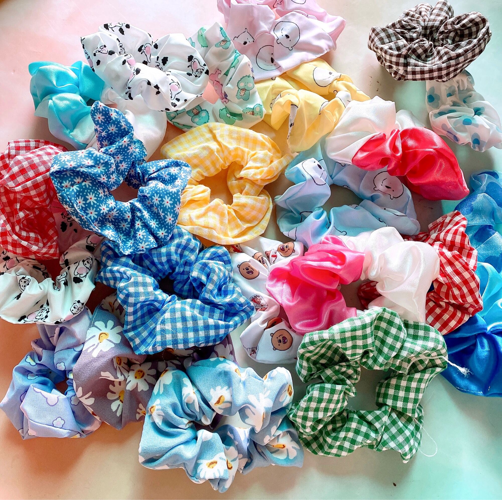 {Xả Kho Siêu Rẻ} 1 CỘT TÓC SCRUNCHIES XINH XẮN, MẪU NGẪU NHIÊN GIÁ SIÊU RẺ