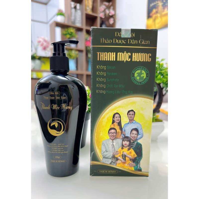 Dầu Gội thanh mộc hương.
