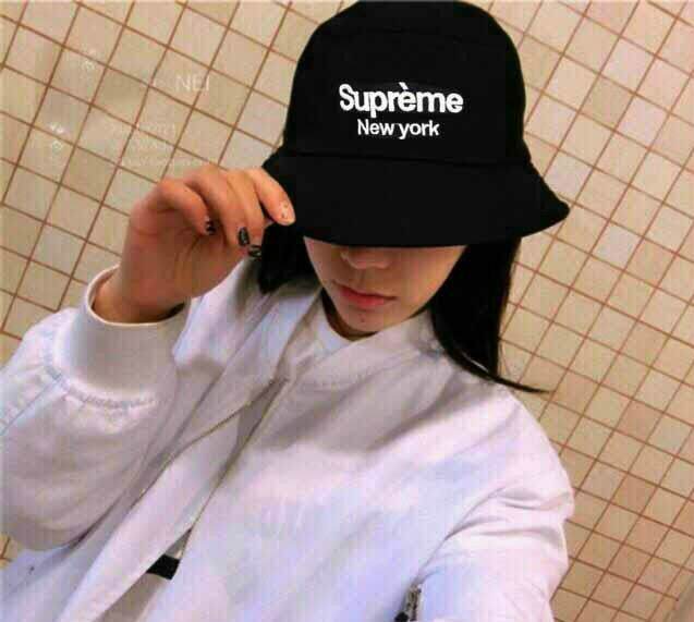 Nón bucket Supreme