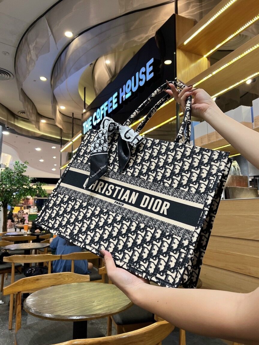 Túi công sở thổ cẩm size 41 tặng kèm lụa