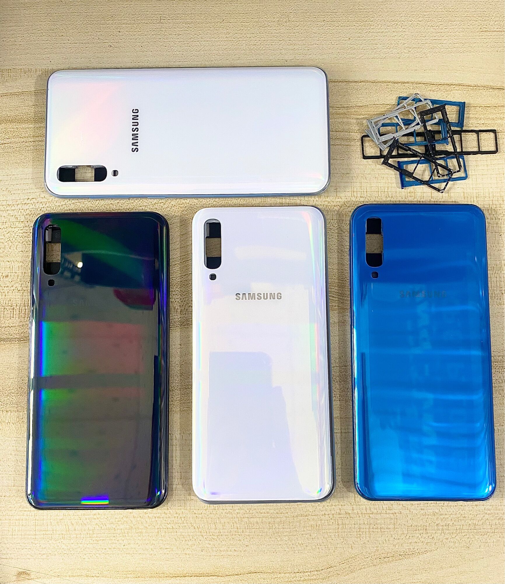 Bộ vỏ + sườn samsung a50 zin hàng cao cấp