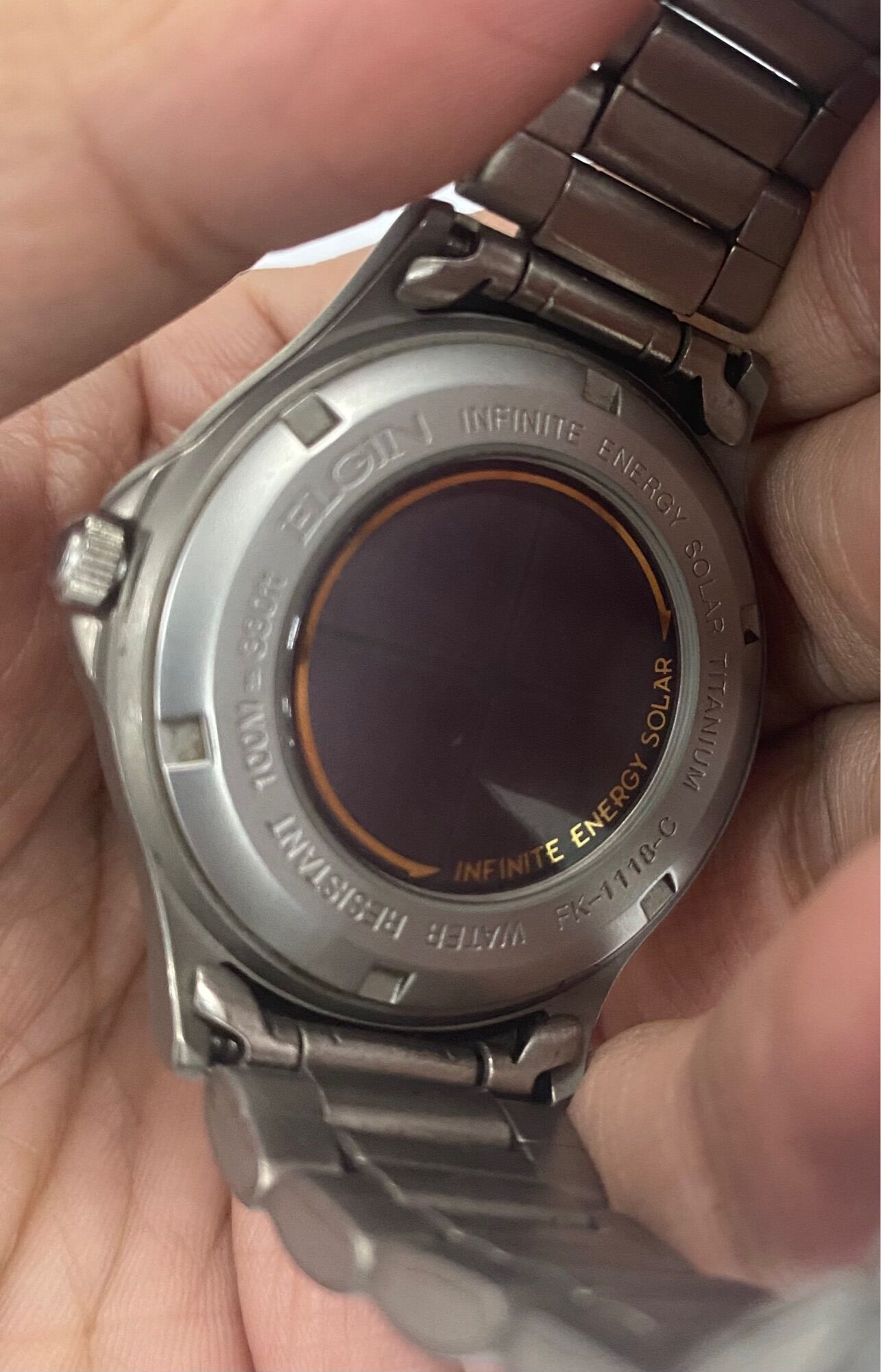 Đồng hồ Elgin Titanium Solar Drive nguyên zin