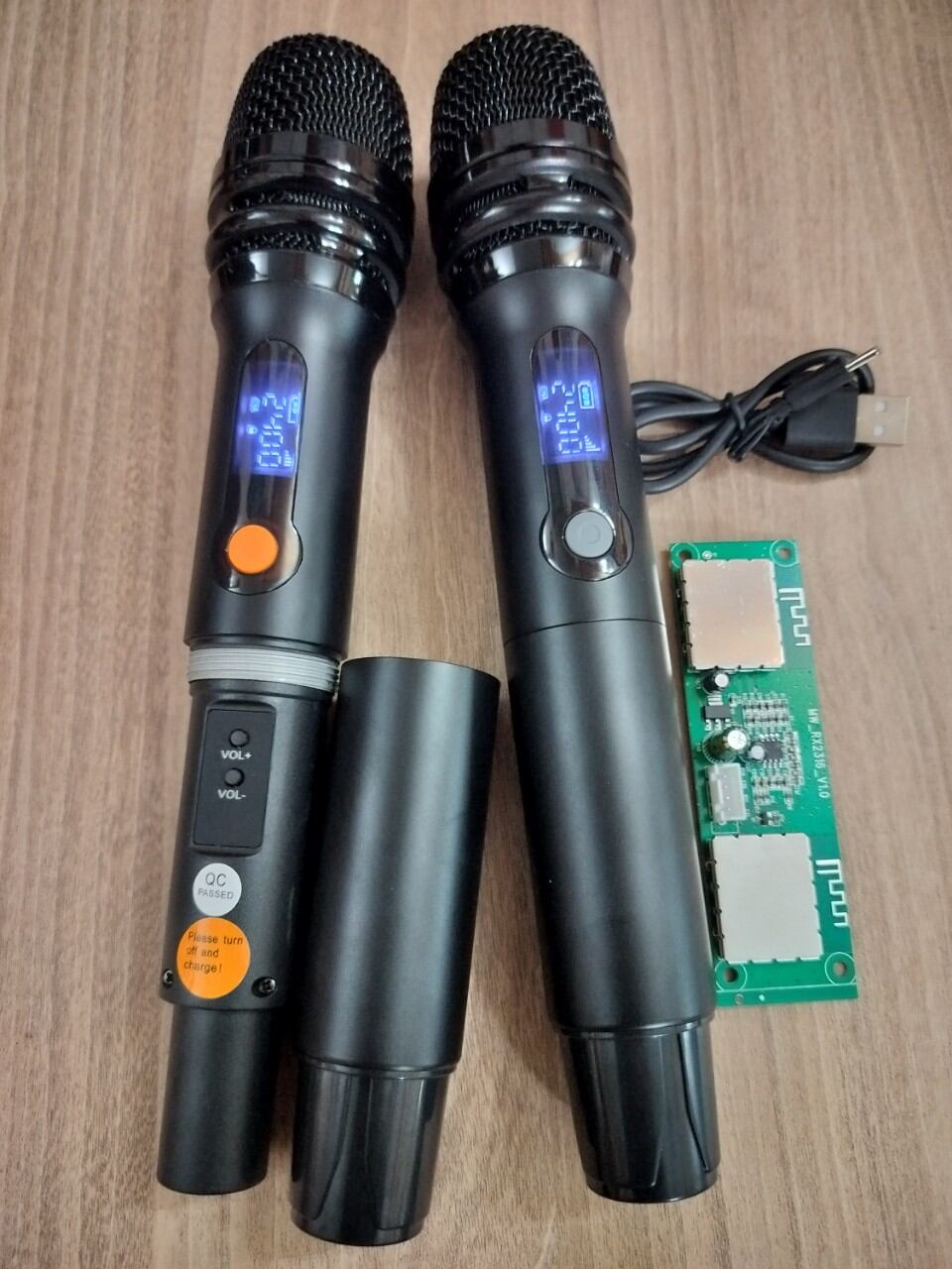 Micro Loa Kéo Pin Sạc