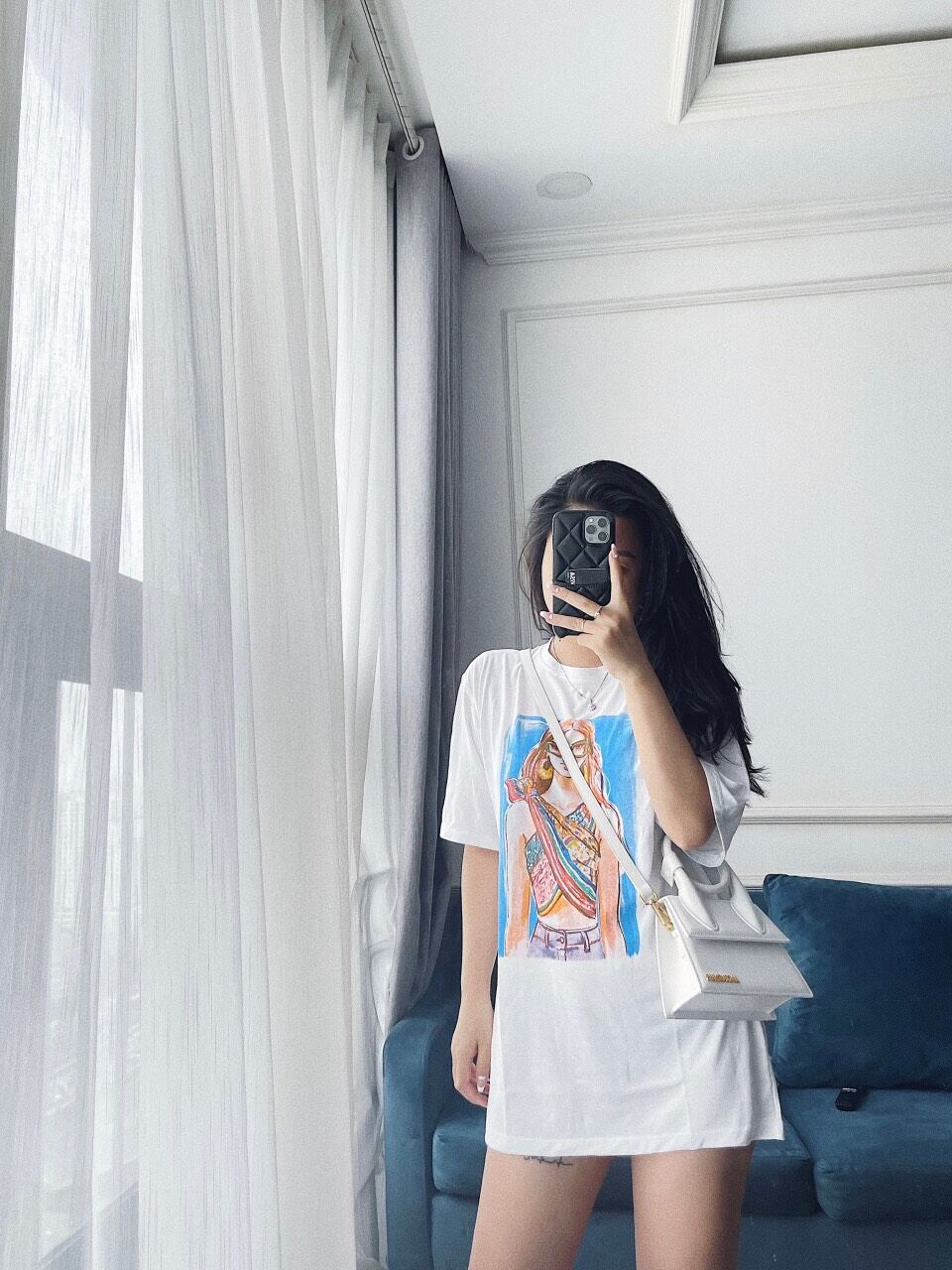 Áo phông hình cô gái đội khăn