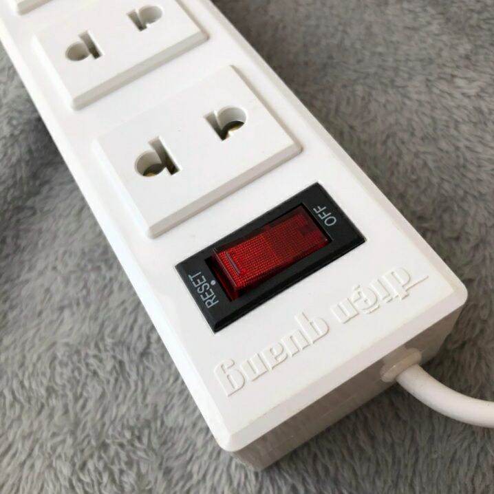 [HCM]Ổ Cắm Điện Quang 6 Lỗ Có Dây