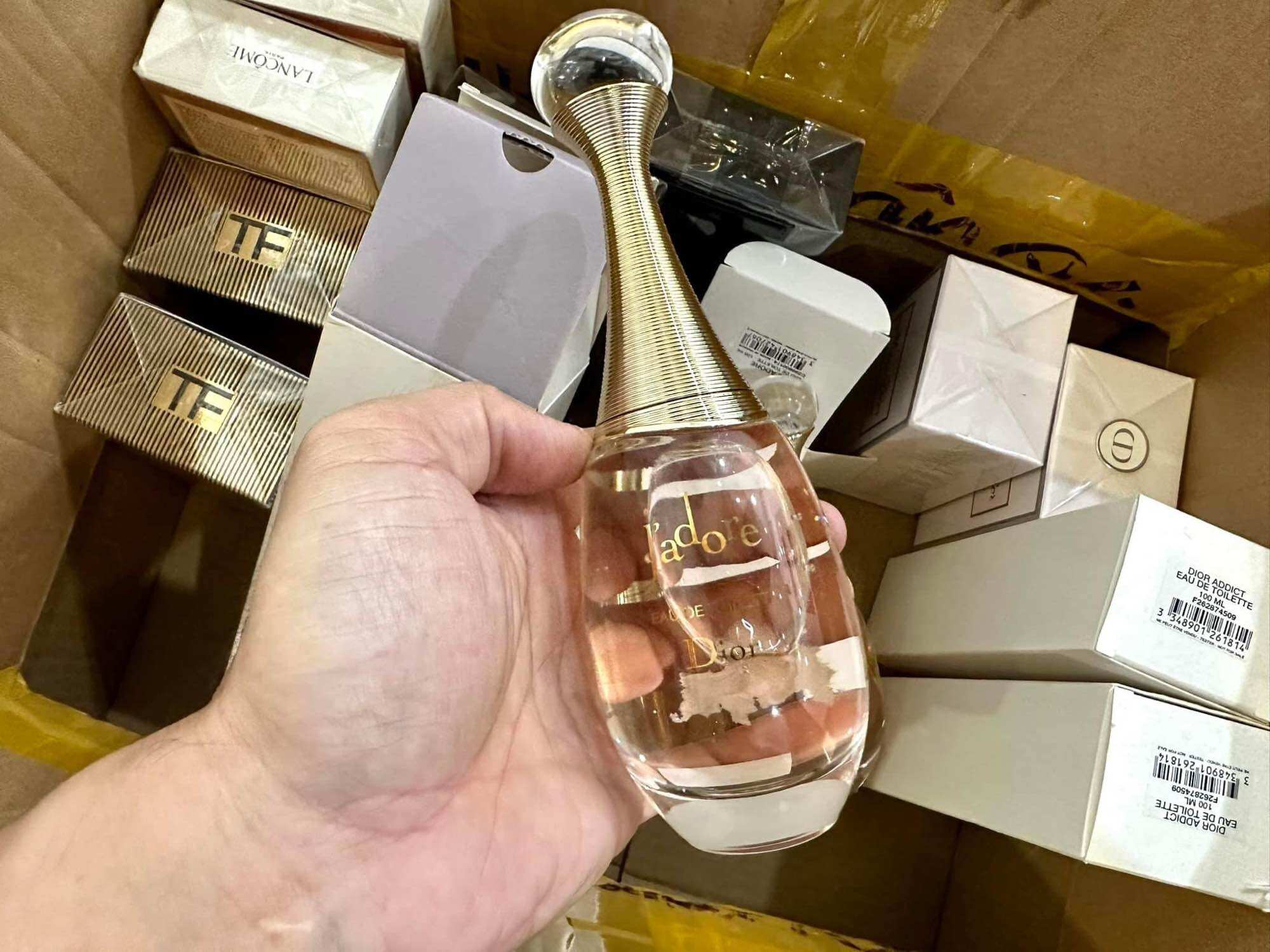 - nước hoa chiết dior jadore edt 10ml