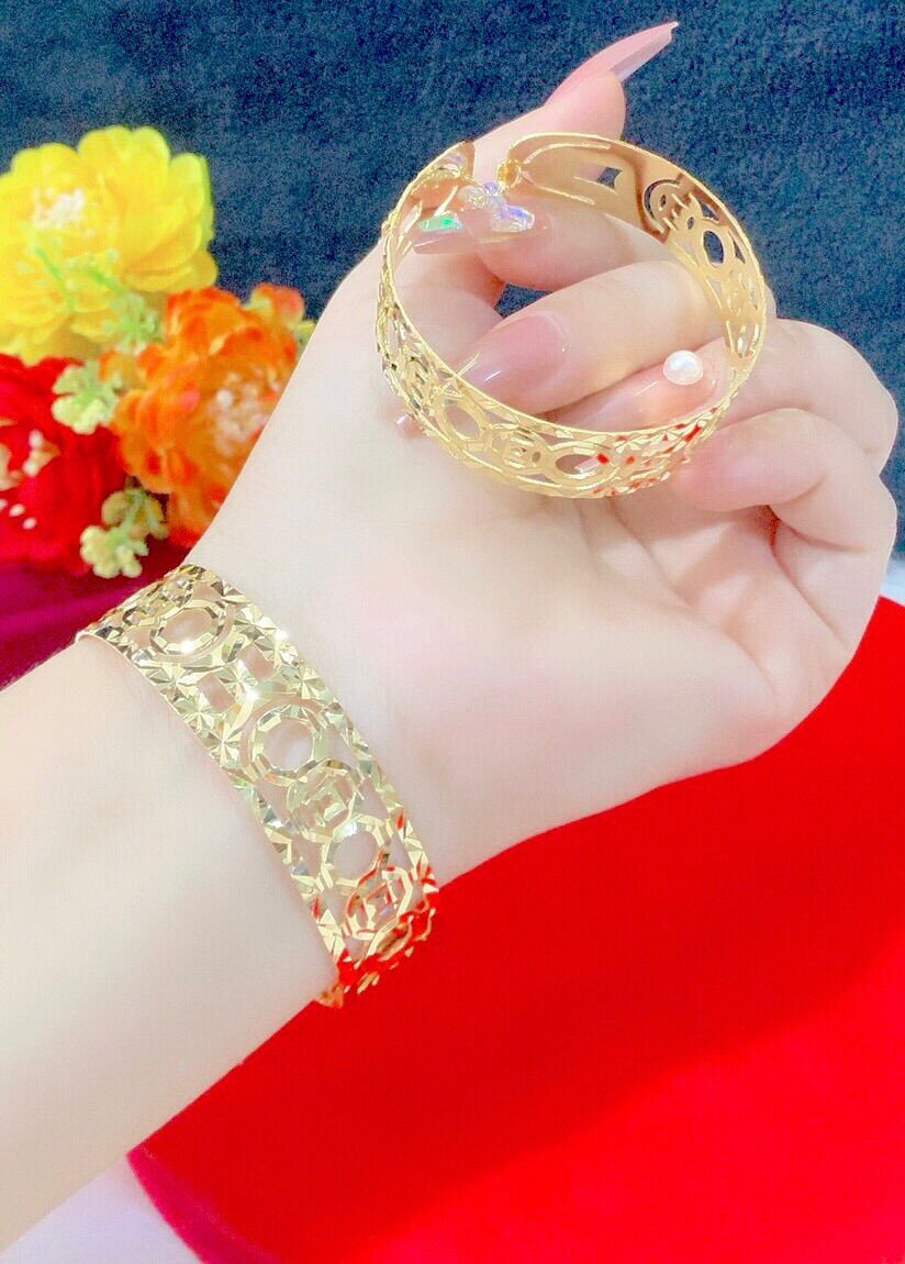 Vòng tay kiểu chạm kim tiền chạm chữ mạ vàng 18k cao cấp mẫu mới về