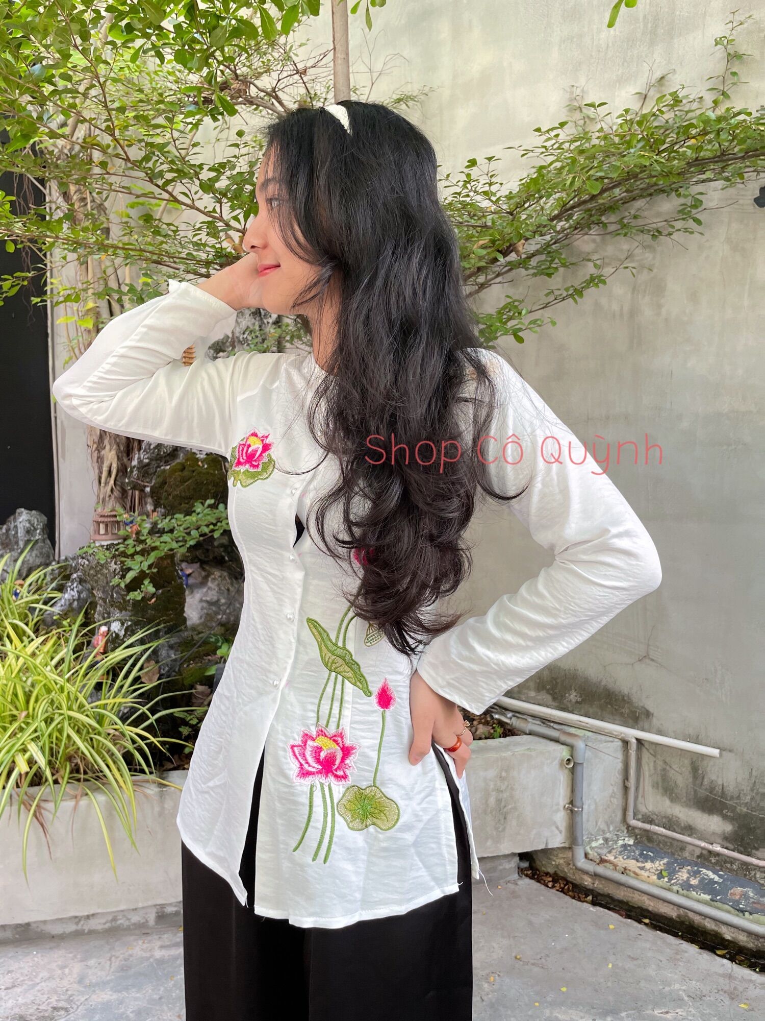 Áo bà ba thêu sen