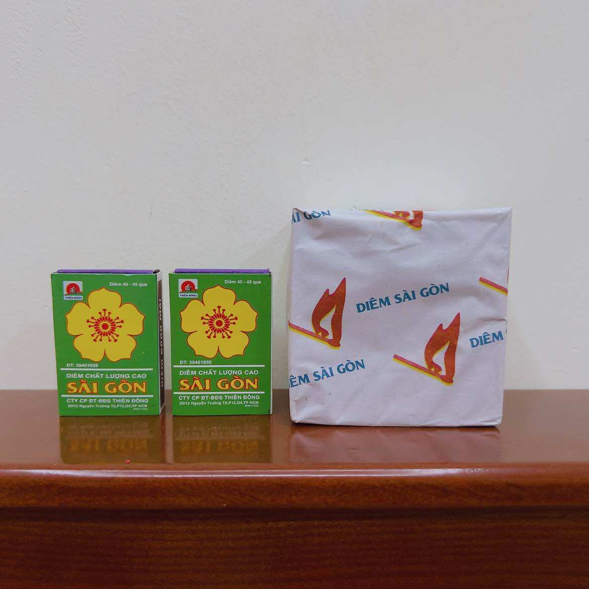 Dụng cụ thắp nến thơm Thống Nhất/Sài Gòn (lốc 100 hộp)