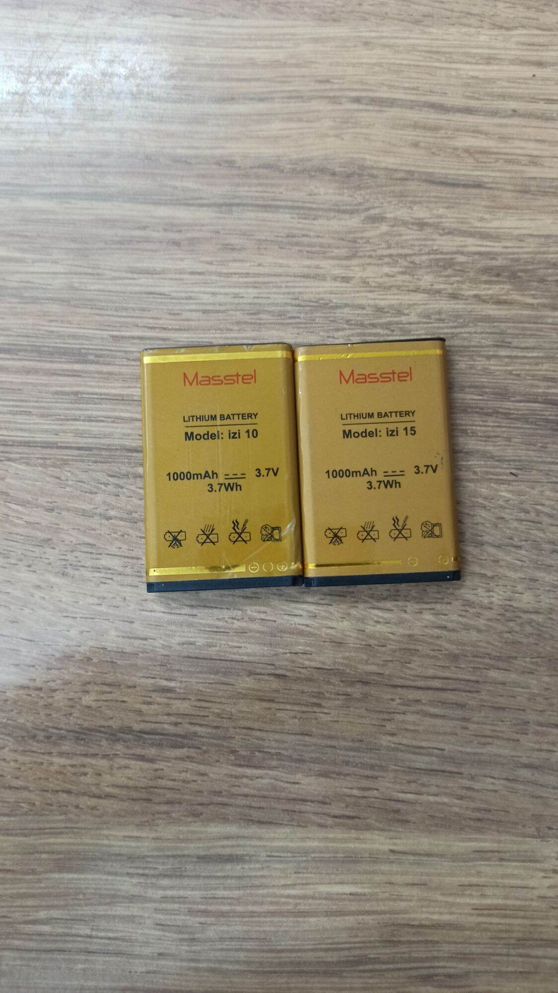 pin điện thoại masstel izi 10 / izi 15