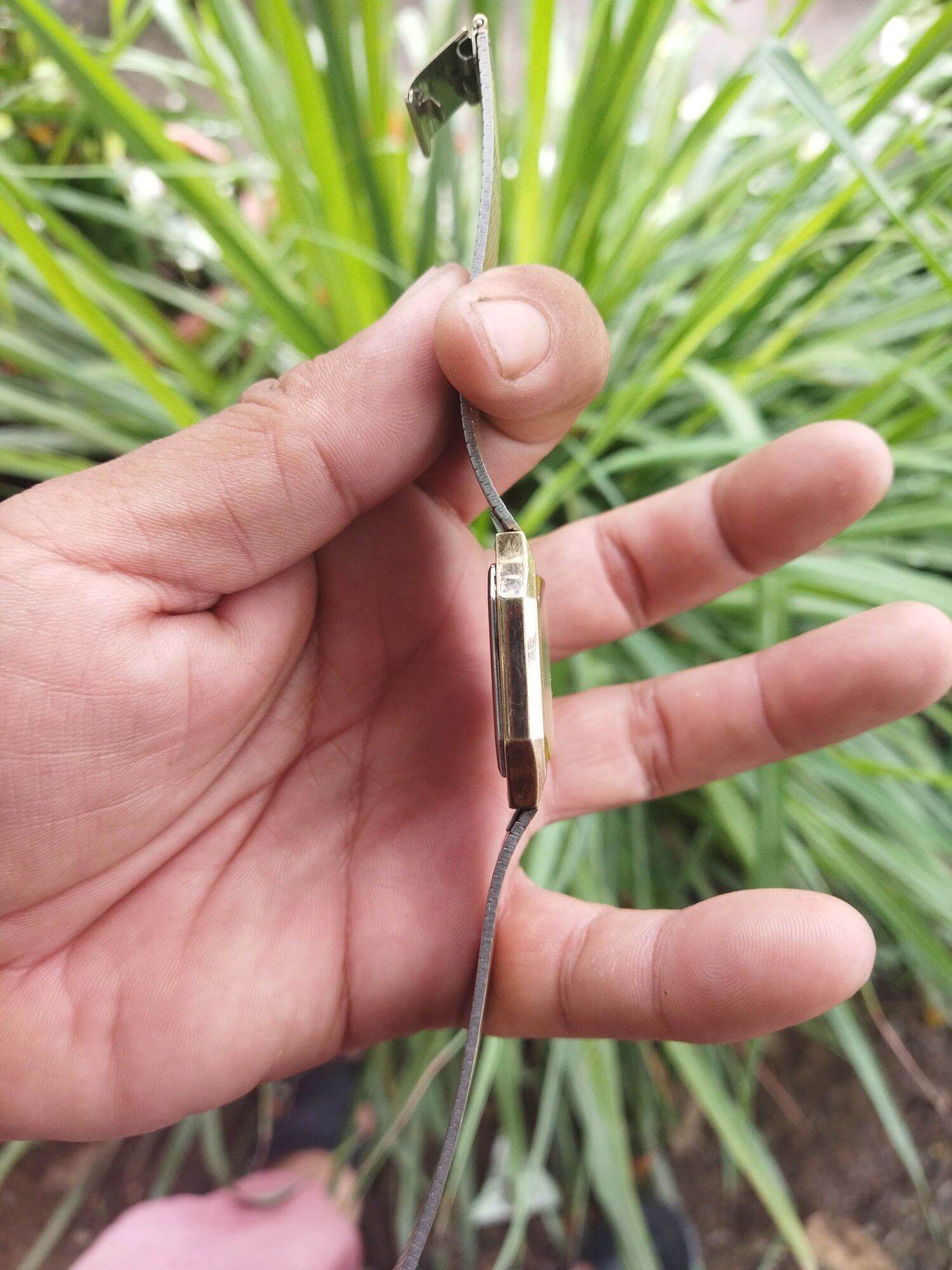 Đồng hồ Thụy Sĩ thương hiệu Buren