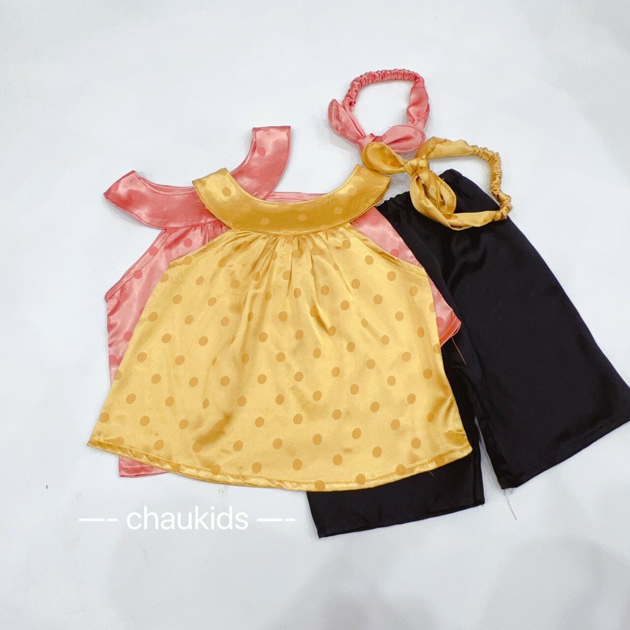 Bộ bà ba cổ yếm cho bé gái từ 8- 18kg