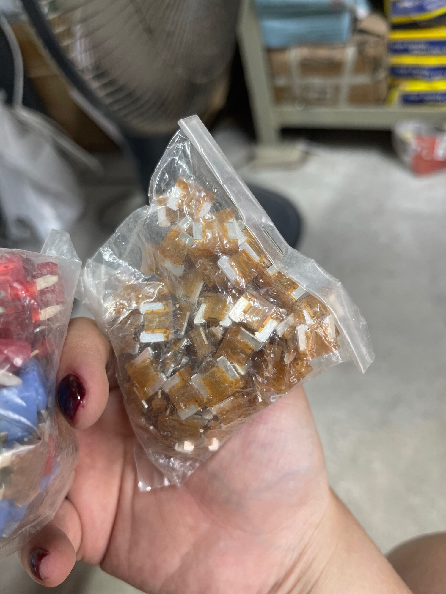 Cầu chì Nhật 10, 7.5 , 15, 30 , 20 , 5 ..