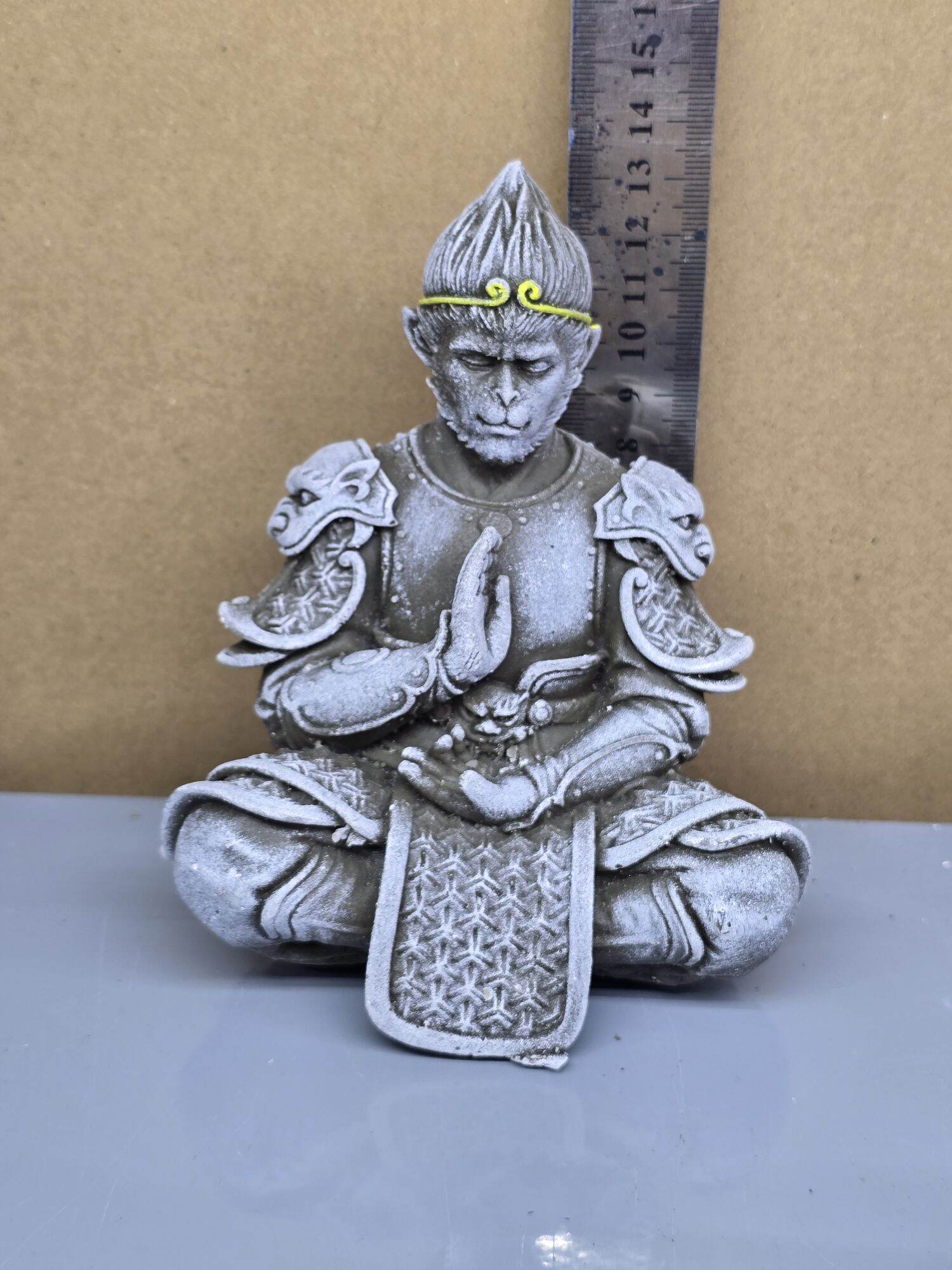 Tượng Ngộ Không ngồi Thiền