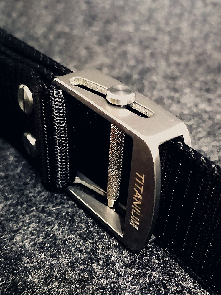 Thắt Lưng Nam Bằng Hợp Kim Titan Thắt Lưng Nam Chống Dị Ứng Túi Đeo Chéo Ngoài Trời Thắt Lưng Nam Bằng Da Titan Nguyên Chất Thắt Lưng Nam Có Khóa Tự Điều Chỉnh