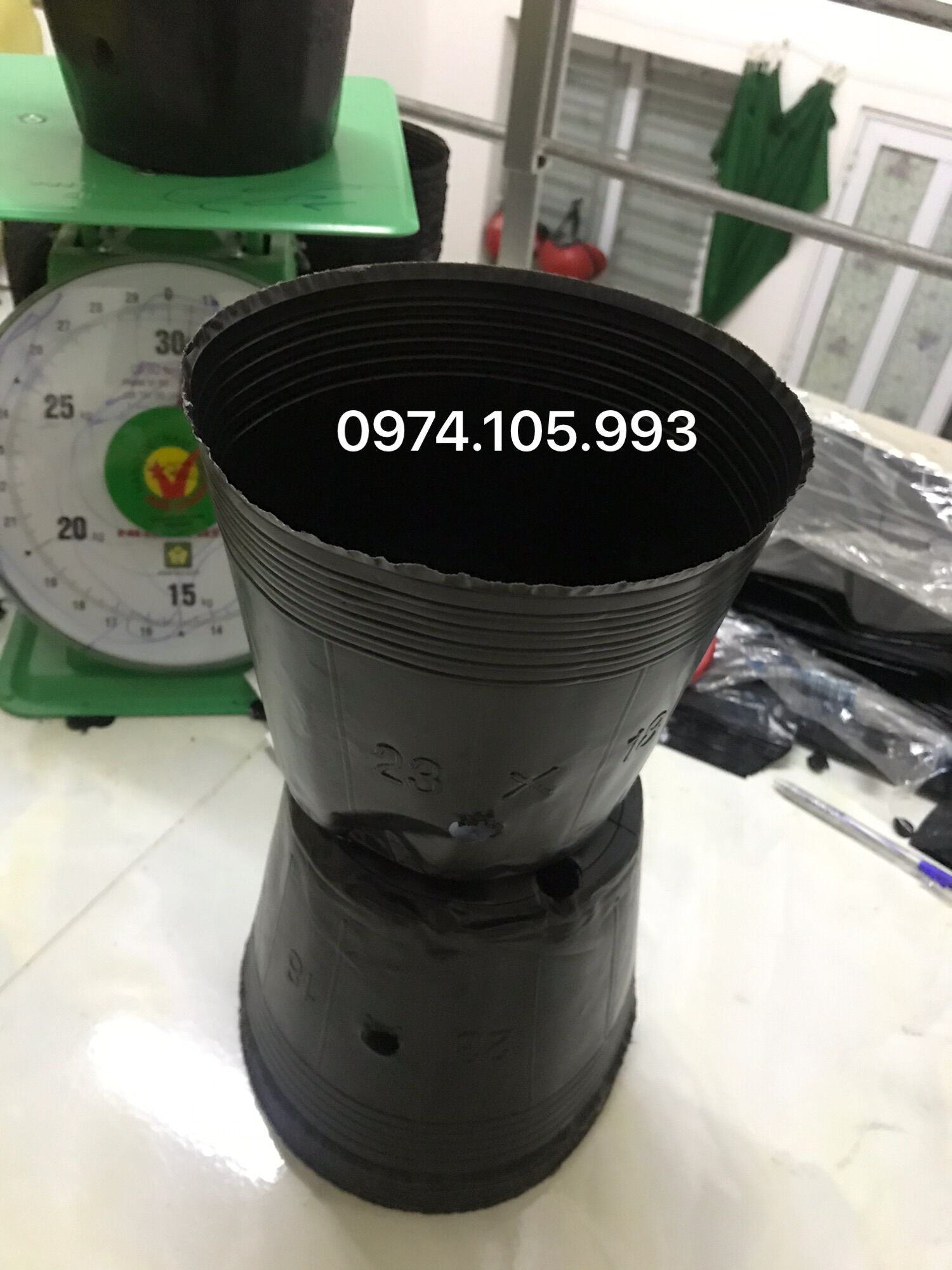 1kg bầu ươm cây 23.18(80 cái/kg