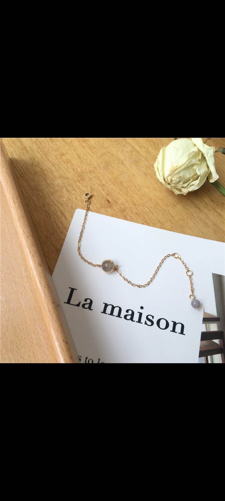 Vòng ngọc trai ghi tôn da