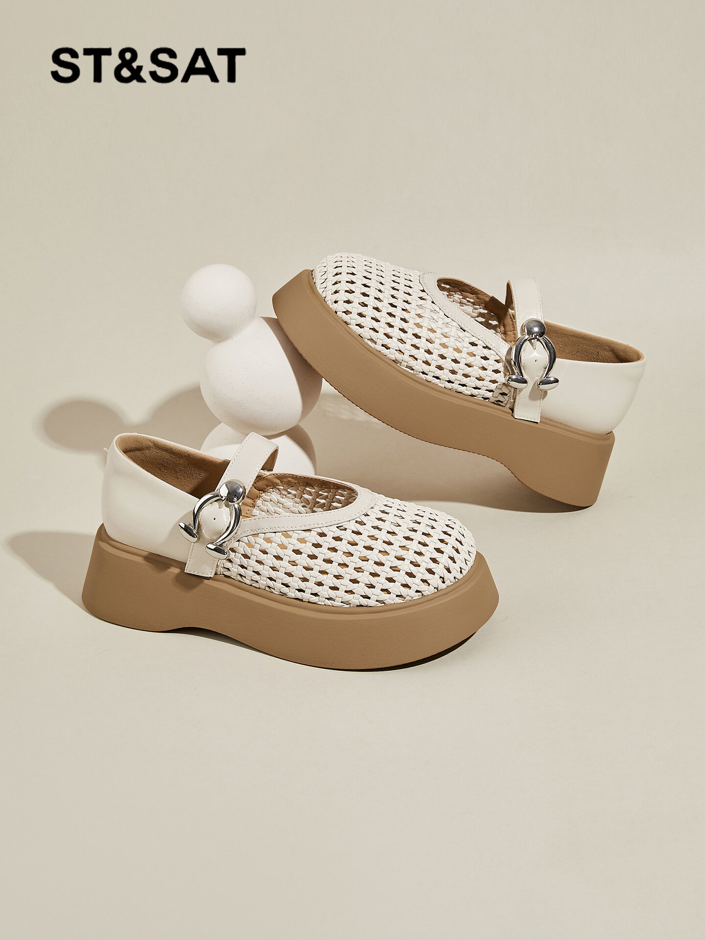 ST&SAT | Casual Thick Sole Breathable Loafers Giá  1,941,000 Đồng*Miễn phí vận chuyển