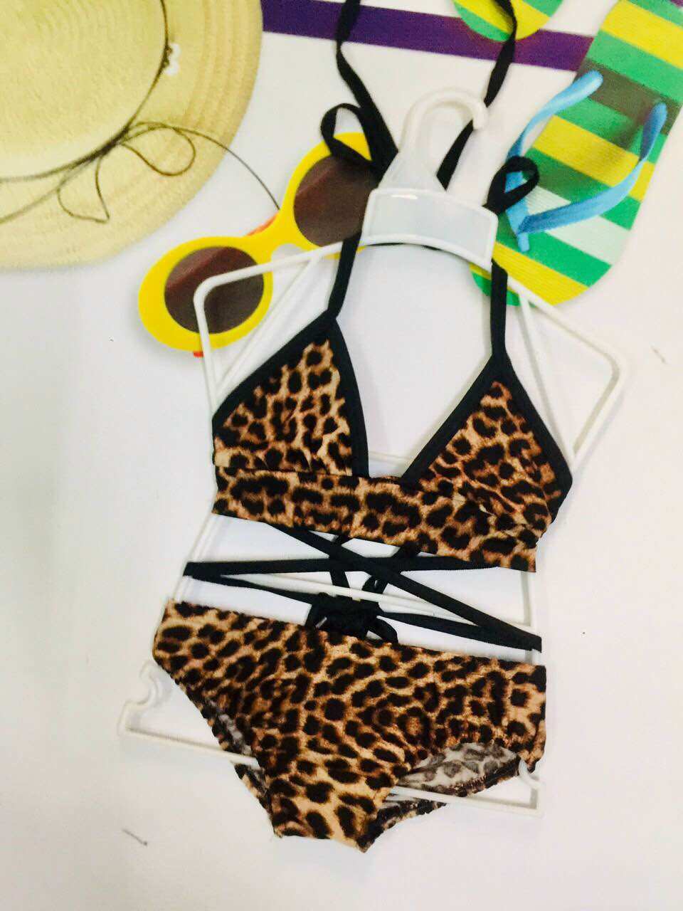 Bikini 2 mãnh cho bé gái