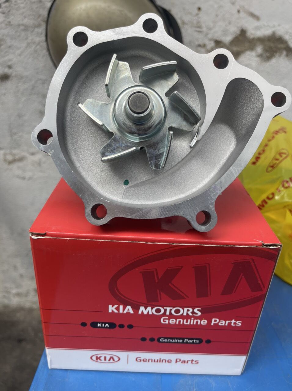 Bơm nước Kia 2700, K3000, K165