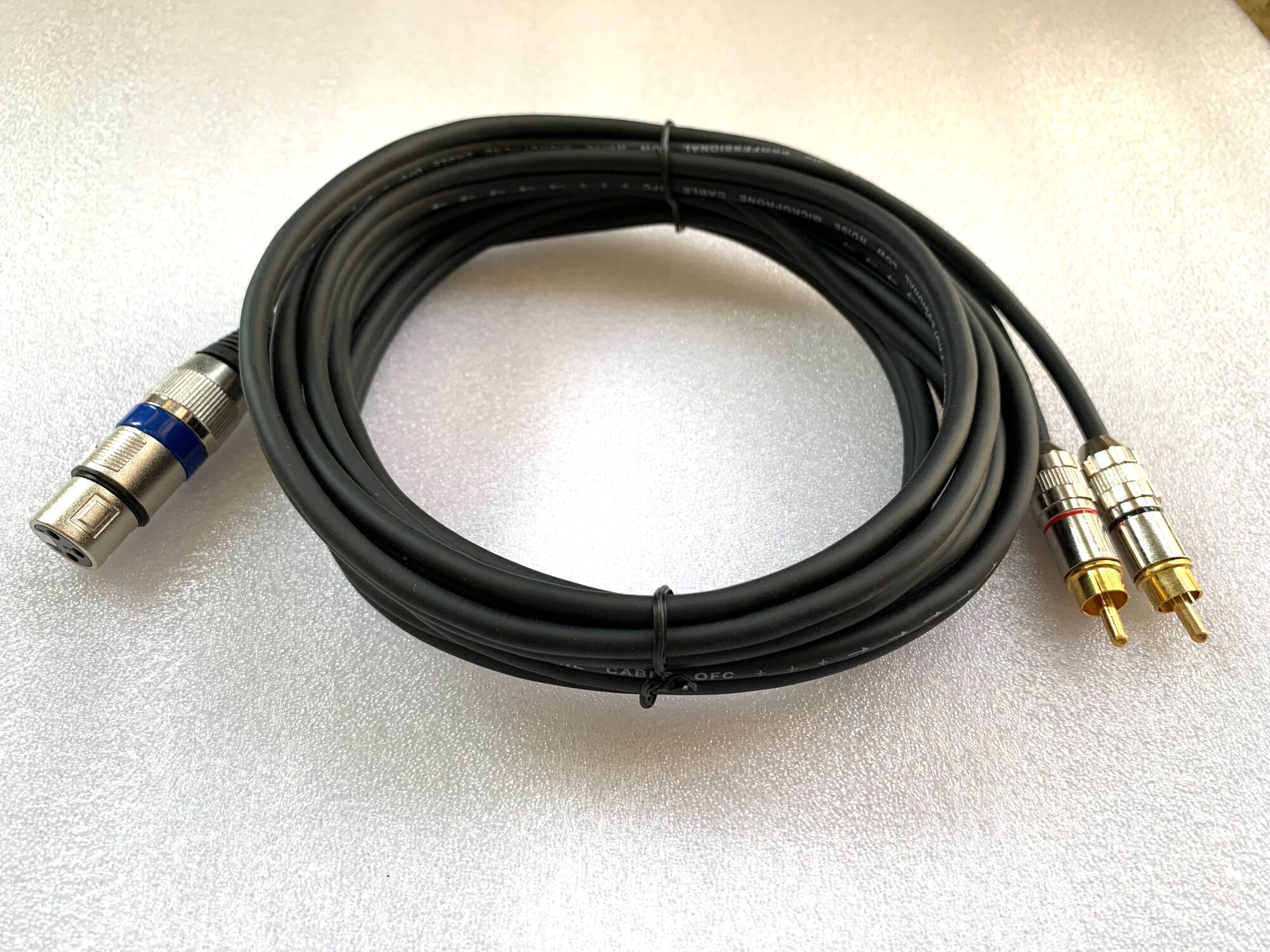 Dây canon cái ra 2 av dài 3m chống nhiễu tốt
