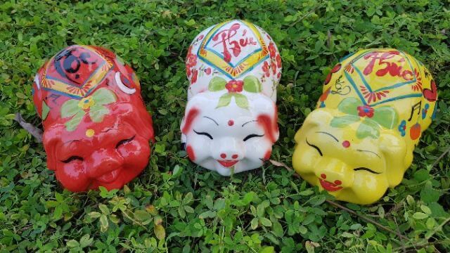 Lợn mắt híp chất liệu Gốm sứ cao cấp size 26x16x16cm