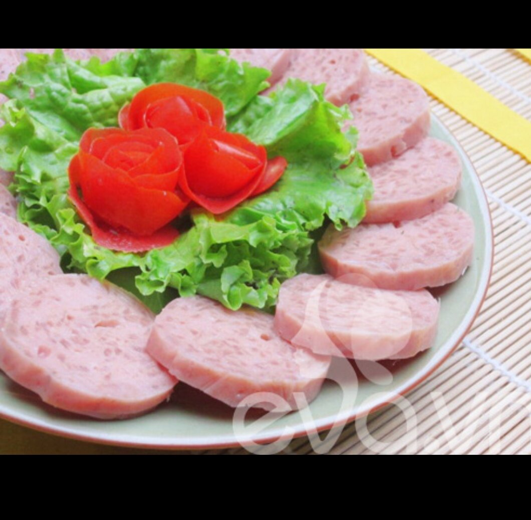 Nem chua cô 4 Bình Định(1 cây 400 gram luôn lá)