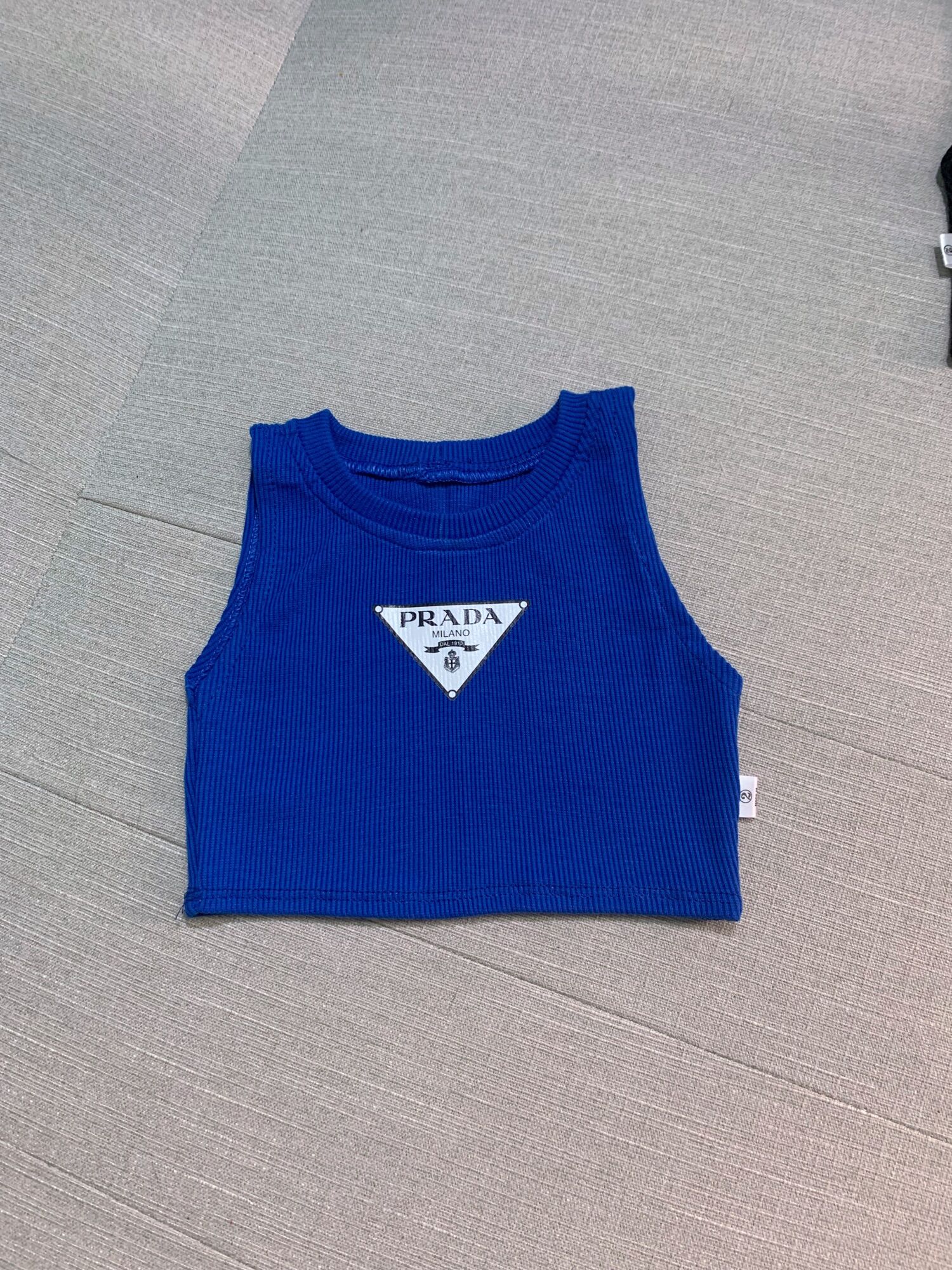 [ hàng có sẵn] áo croptop ba lỗ bé gái