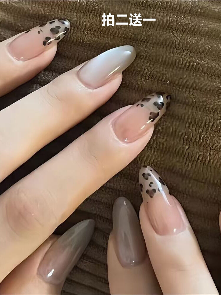Sweet Cool Leopard Print Wearable Nail 2025 New Medium Length Unique Cat Eye Nail Art High-End Almon