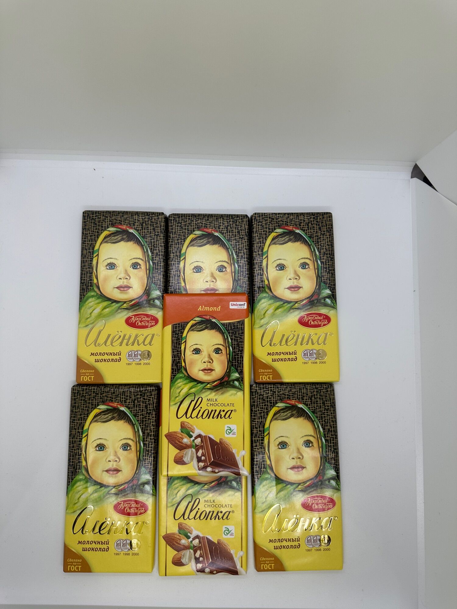 Socola Nga 90g , socola em bé Alenka